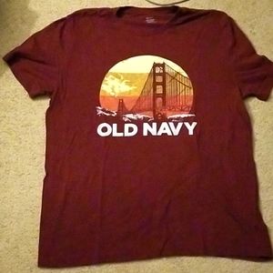 Old Navy t shirt
